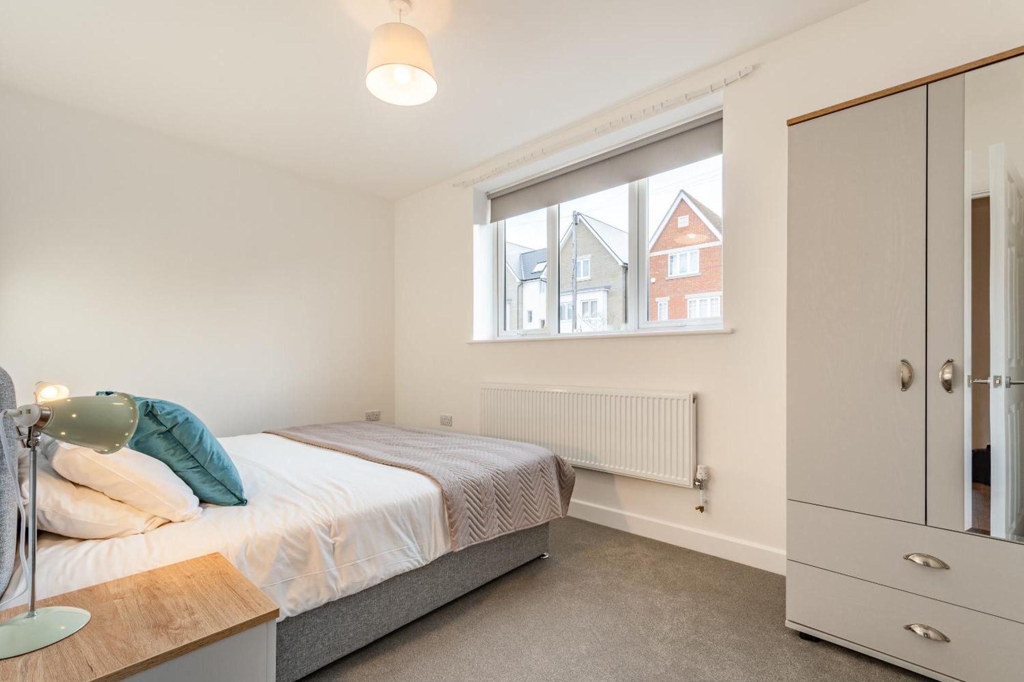 Modern, Living Apartments- Private Parking Apartment Oxford