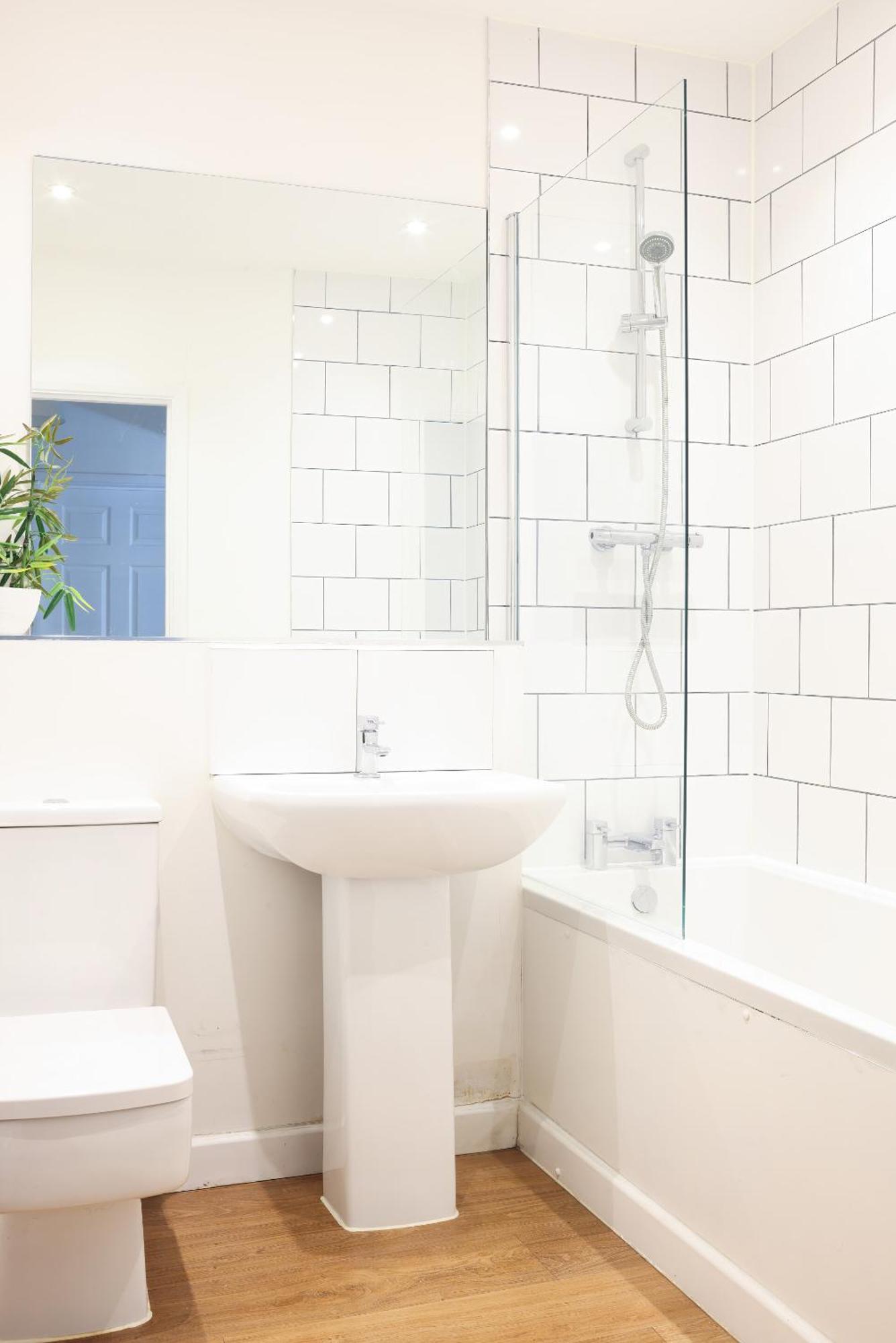 Apartment Modern, Living Apartments- Private Parking *